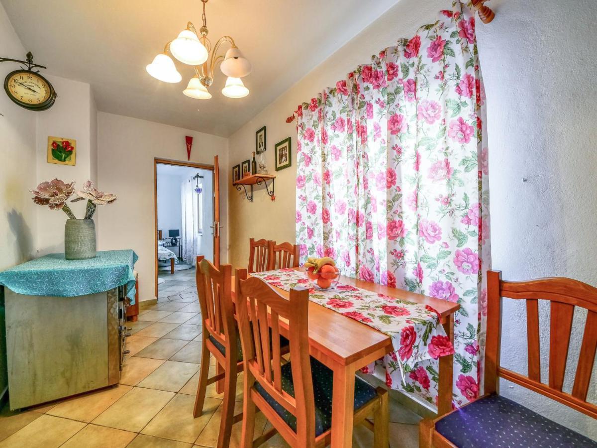 Holiday Home Marijana Vratarusa Buitenkant foto