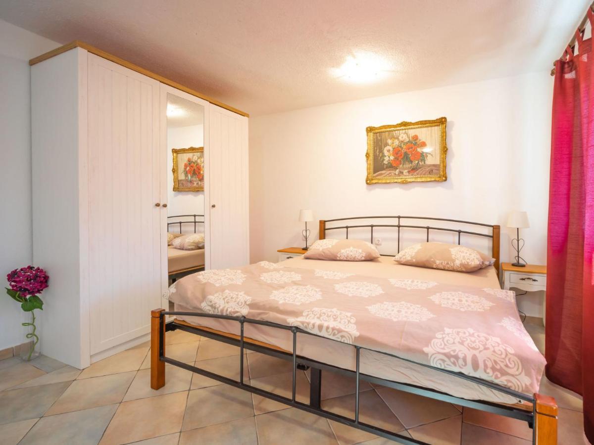 Holiday Home Marijana Vratarusa Buitenkant foto
